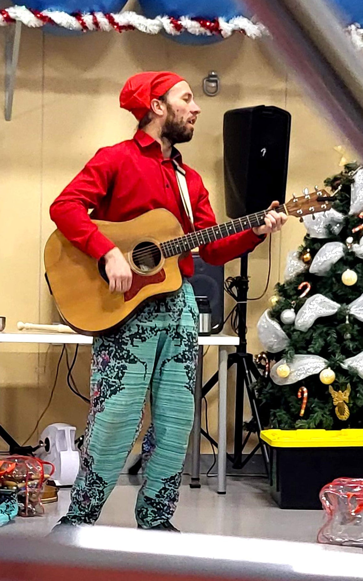 Pantalon lounge bleu pixelisé aux couleurs assumées